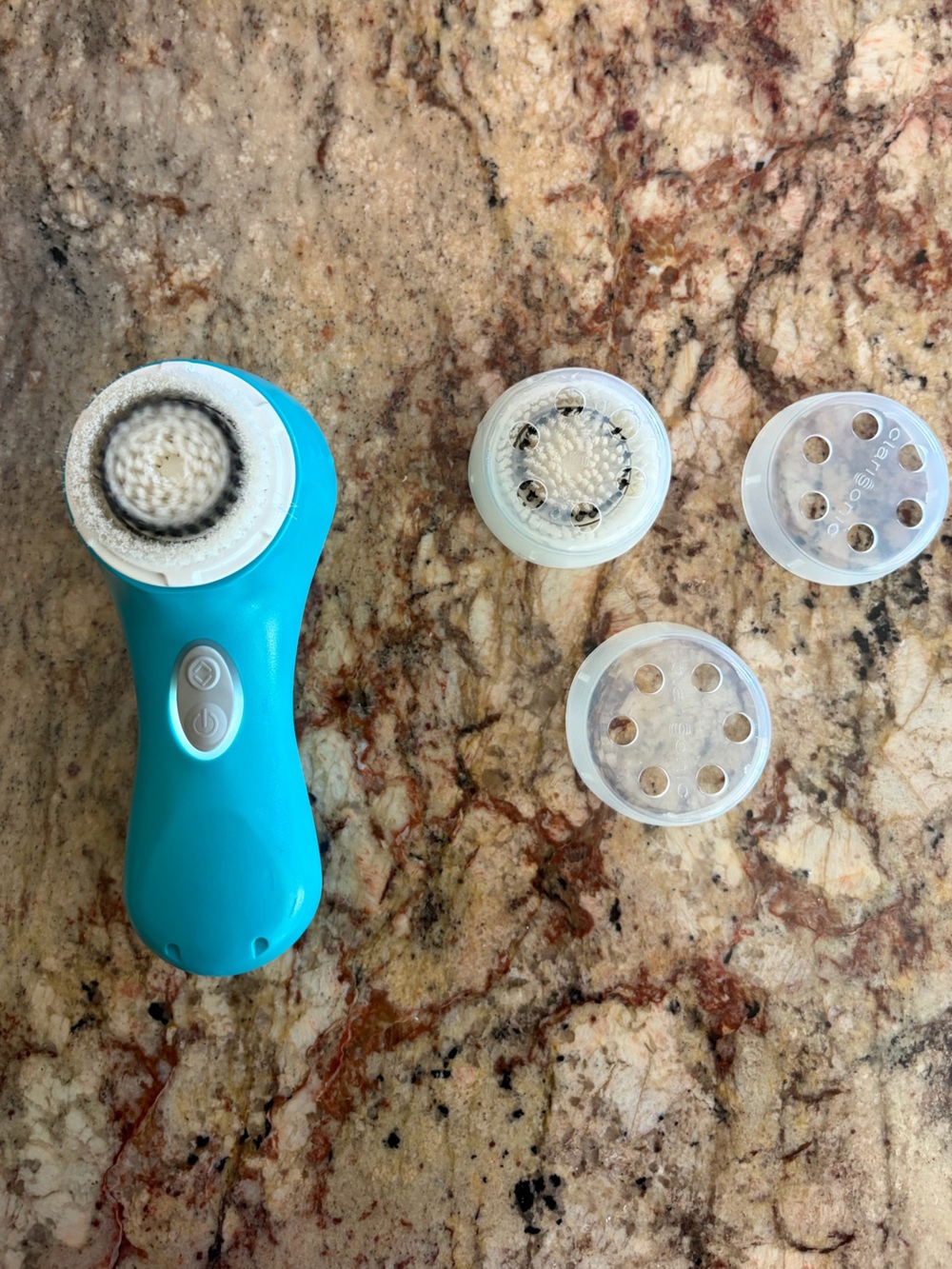 Clarisonic Mia 2 Turquoise Facial Cleansing Brush with Replacement Heads